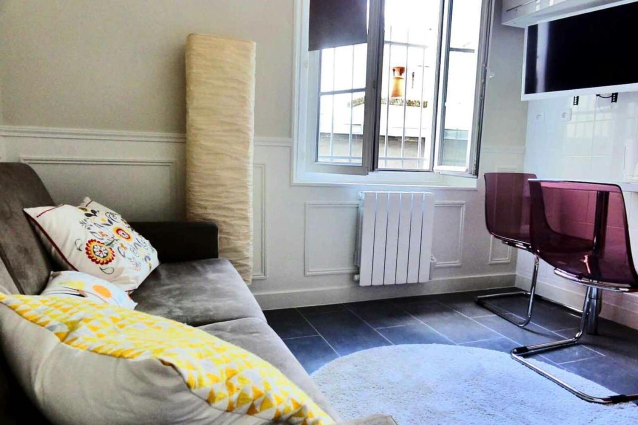 Lovely Studio In The "Marais" Париж Екстериор снимка